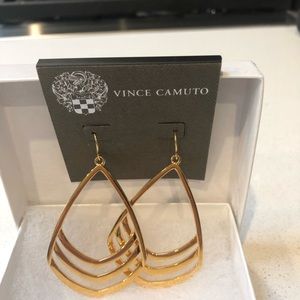 New Vince Camuto gold earrings